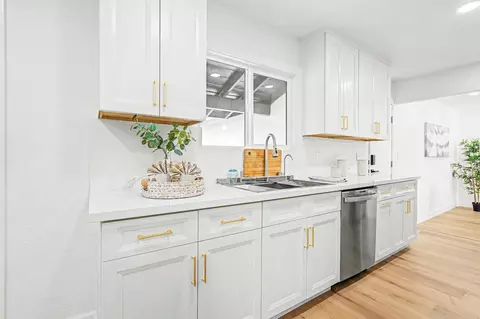 Kitchen - 2945 Castleton Dr, San Jose, CA 95148 photo 2 of 2
