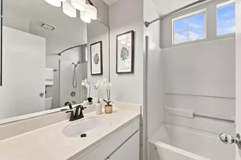 Bath - 1481 Gingerwood Dr, Milpitas, CA 95035 photo 2 of 3