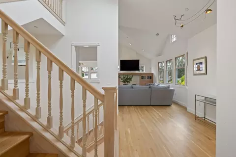 Entry Way - 2 Alameda Ave, Half Moon Bay, CA 94019 photo 4 of 6