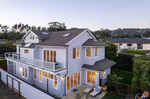 Exterior - 2 Alameda Ave, Half Moon Bay, CA 94019 photo 2 of 47