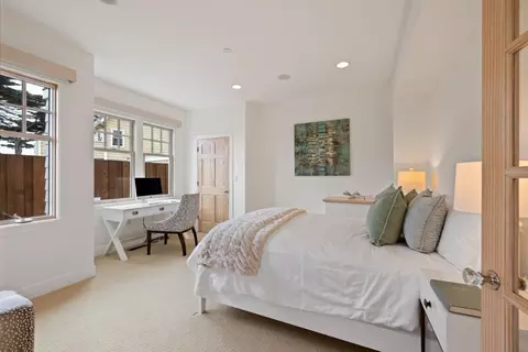 Bedroom - 2 Alameda Ave, Half Moon Bay, CA 94019 photo 3 of 5