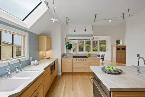 Kitchen - 2 Alameda Ave, Half Moon Bay, CA 94019 photo 5 of 8