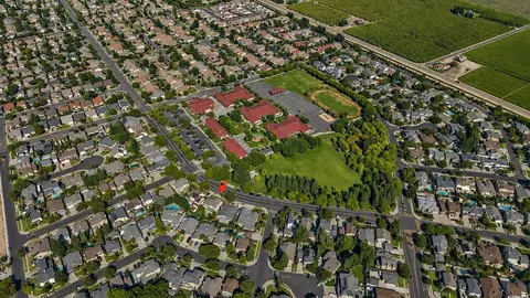 View/Area - 532 W Springer Dr, Turlock, CA 95382 photo 5 of 6