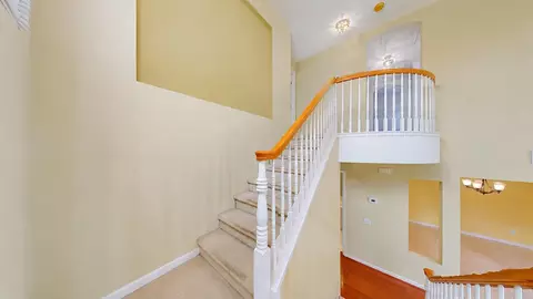 Entry Way - 532 W Springer Dr, Turlock, CA 95382 photo 3 of 7