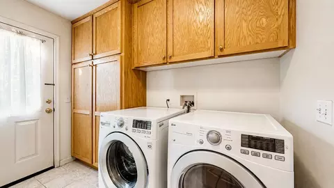 Other - 532 W Springer Dr, Turlock, CA 95382 photo 4 of 17