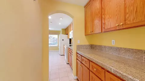 Entry Way - 532 W Springer Dr, Turlock, CA 95382 photo 1 of 7