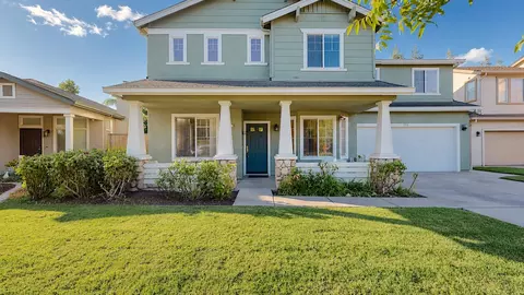 Exterior - 532 W Springer Dr, Turlock, CA 95382 photo 4 of 8