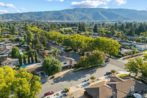 View/Area - 7790 Filice Dr, Gilroy, CA 95020 photo 6 of 13