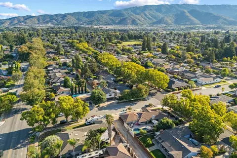 View/Area - 7790 Filice Dr, Gilroy, CA 95020 photo 7 of 13