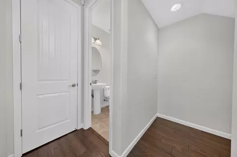 Entry Way - 318 Expedition Ln, Milpitas, CA 95035 photo 3 of 8