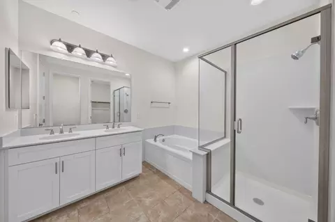 Bath - 318 Expedition Ln, Milpitas, CA 95035 photo 1 of 4