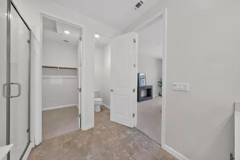 Entry Way - 318 Expedition Ln, Milpitas, CA 95035 photo 1 of 8