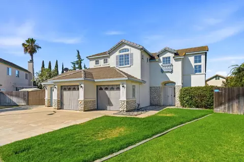 Exterior - 1901 Lauritson Ln, Manteca, CA 95336 photo 3 of 11