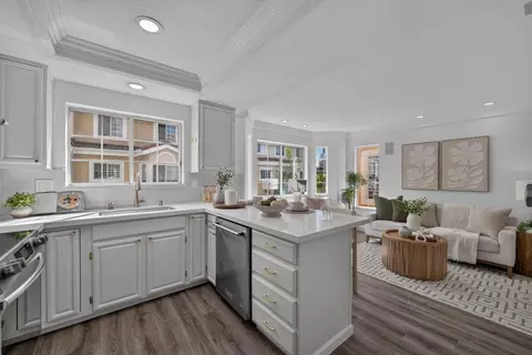 Kitchen - 18 Tyrella Ct, Mountain View, CA 94043 photo 1 of 3