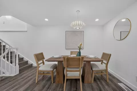Dining - 18 Tyrella Ct, Mountain View, CA 94043 photo 2 of 3