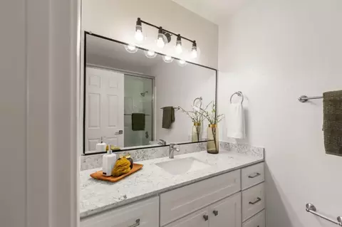 Bath - 171 Redding Rd, Campbell, CA 95008 photo 3 of 4