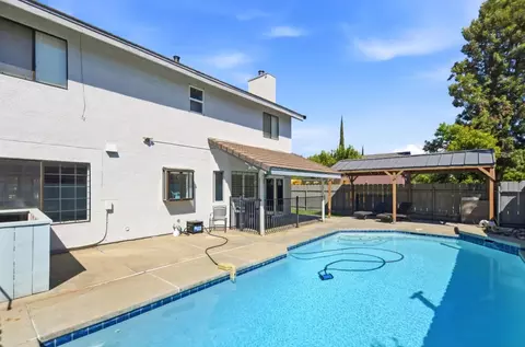 Exterior - 2512 Burlwood Dr, Modesto, CA 95355 photo 9 of 10