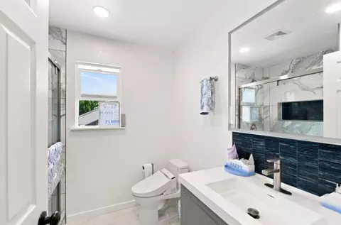 Bath - 2512 Burlwood Dr, Modesto, CA 95355 photo 5 of 9