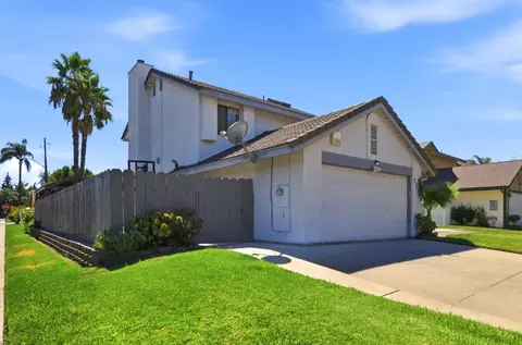 Exterior - 2512 Burlwood Dr, Modesto, CA 95355 photo 3 of 10