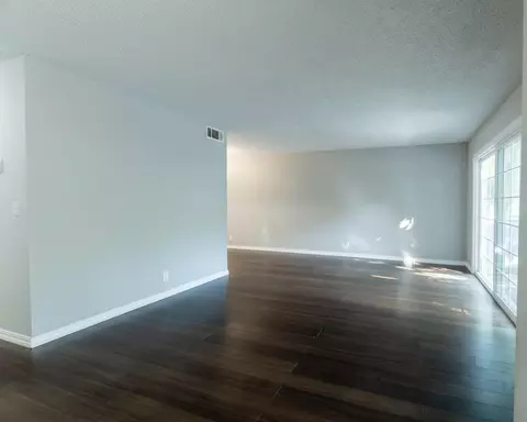 Living - 165 Oddstad Dr 73, Vallejo, CA 94589 photo 2 of 2