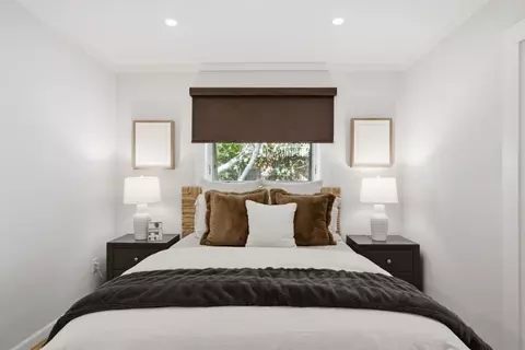 Bedroom - 190 E Middlefield Rd, Mountain View, CA 94043 photo 2 of 4