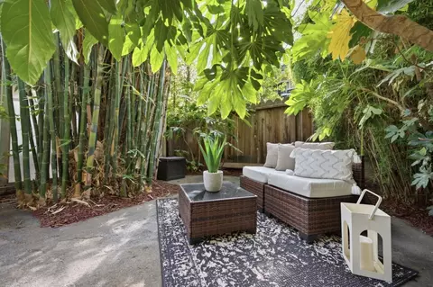 Exterior - 190 E Middlefield Rd, Mountain View, CA 94043 photo 9 of 33
