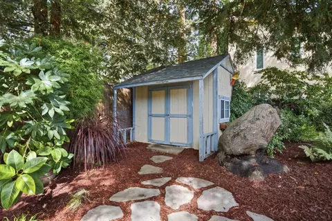 Exterior - 190 E Middlefield Rd, Mountain View, CA 94043 photo 8 of 33