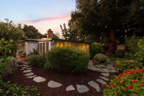 Exterior - 190 E Middlefield Rd, Mountain View, CA 94043 photo 2 of 33