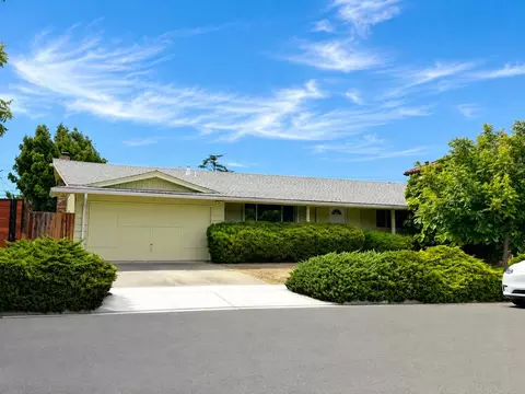 10289 Estates Dr, Cupertino, CA 95014 photo 2