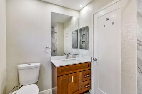 Bath - 1079 N Abbott Ave, Milpitas, CA 95035 photo 1 of 3
