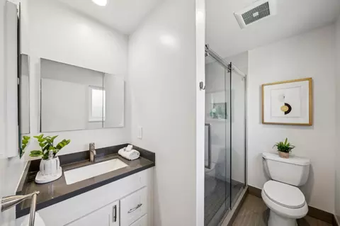 Bath - 10353 Miller Ave, Cupertino, CA 95014 photo 1 of 2