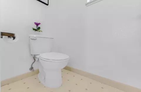 Bath - 1016 Gordon St, Milpitas, CA 95035 photo 3 of 4