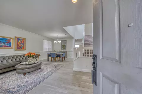 Entry Way - 4560 Peninsula Point Dr, Seaside, CA 93955 photo 2 of 3