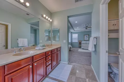 Bath - 4560 Peninsula Point Dr, Seaside, CA 93955 photo 4 of 5