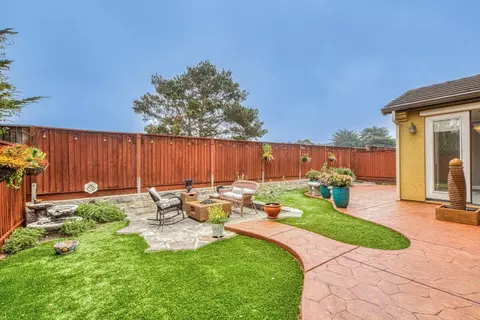 Exterior - 4560 Peninsula Point Dr, Seaside, CA 93955 photo 2 of 5