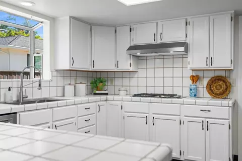 Kitchen - 2430 Camden Ct, Santa Cruz, CA 95065 photo 5 of 5