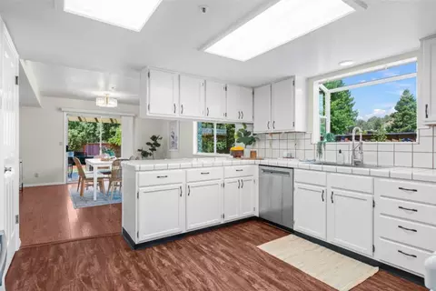 Kitchen - 2430 Camden Ct, Santa Cruz, CA 95065 photo 4 of 5