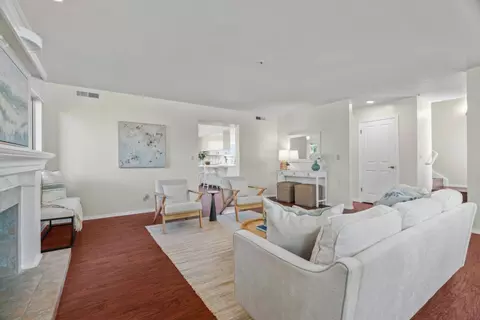 Living - 2430 Camden Ct, Santa Cruz, CA 95065 photo 3 of 4