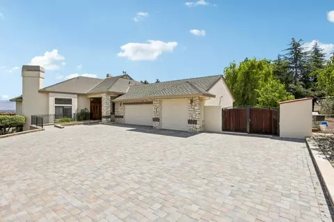275 Nicholson Dr, Hollister, CA 95023
