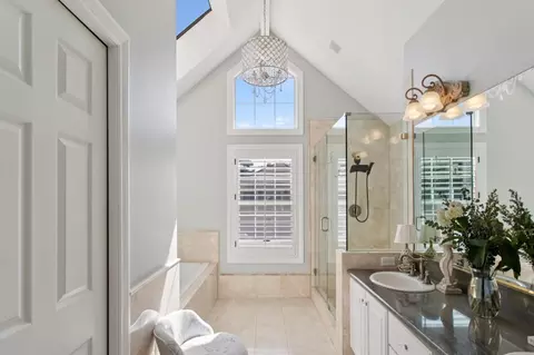 Bath - 220 Eagle Trace Dr, Half Moon Bay, CA 94019 photo 2 of 2