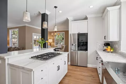 Kitchen - 220 Eagle Trace Dr, Half Moon Bay, CA 94019 photo 4 of 4