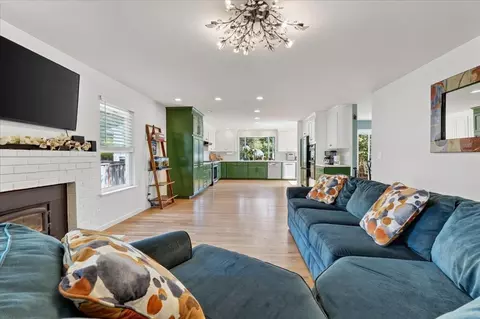 Living - 3336 Oneill Ct, Soquel, CA 95073 photo 4 of 5