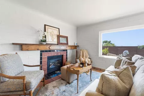 Living - 1494 Darwin St, Seaside, CA 93955 photo 3 of 4