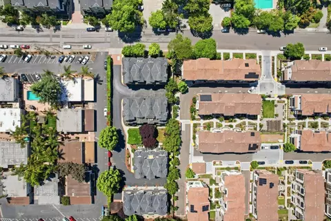 View/Area - 2222 Raspberry Ln, Mountain View, CA 94043 photo 12 of 13