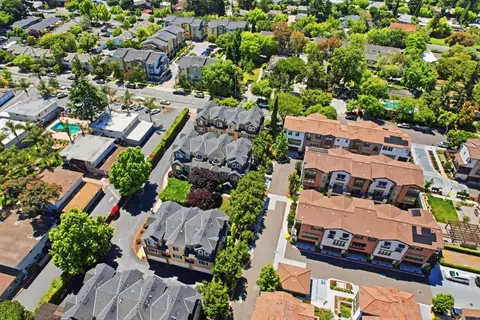 View/Area - 2222 Raspberry Ln, Mountain View, CA 94043 photo 4 of 13