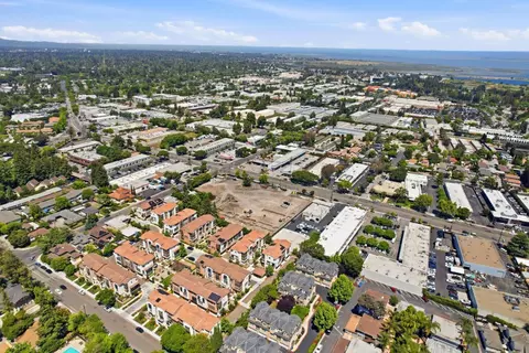 View/Area - 2222 Raspberry Ln, Mountain View, CA 94043 photo 7 of 13
