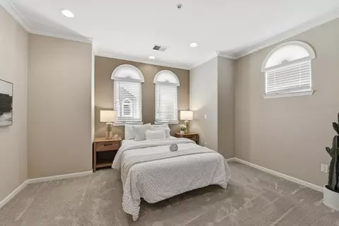 Bedroom - 2222 Raspberry Ln, Mountain View, CA 94043 photo 4 of 6
