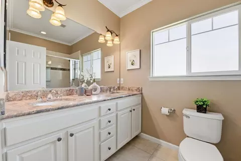 Bath - 2222 Raspberry Ln, Mountain View, CA 94043 photo 3 of 3