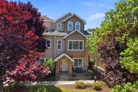 Exterior - 2222 Raspberry Ln, Mountain View, CA 94043 photo 5 of 7