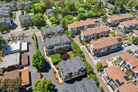 View/Area - 2222 Raspberry Ln, Mountain View, CA 94043 photo 2 of 13
